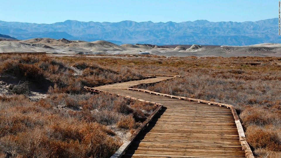 Công viên Quốc gia Thung lũng Chết ở California (Mỹ) giữ kỷ lục là nơi nóng nhất trên Trái đất.