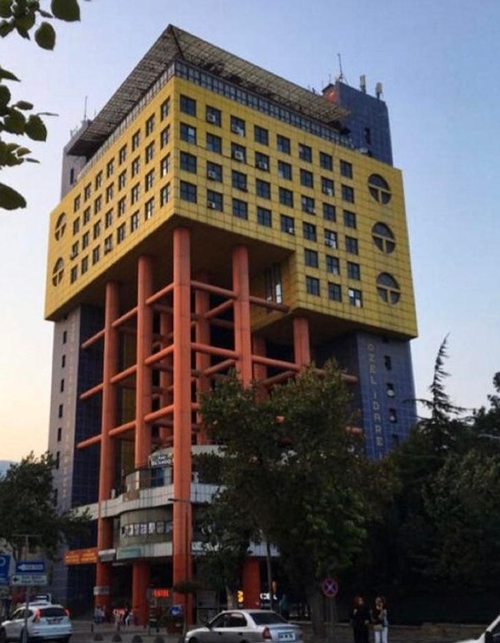 Tòa nhà ở Kahramanmaraş, Thổ Nhĩ Kỳ.  