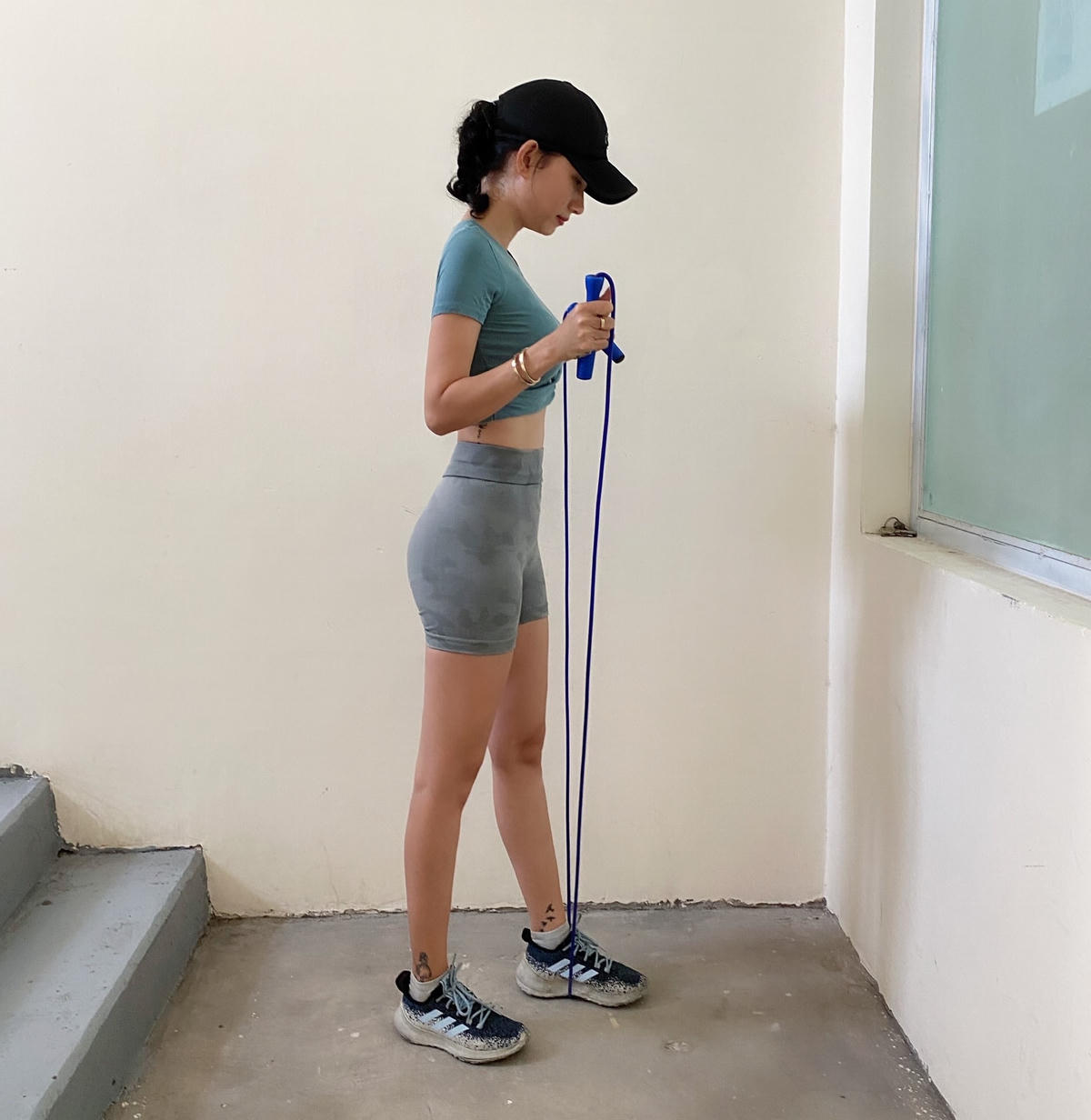 Bài tập nhảy dây với dụng cụ khá đơn giản nhưng hiệu mang lại quả rất tốt.