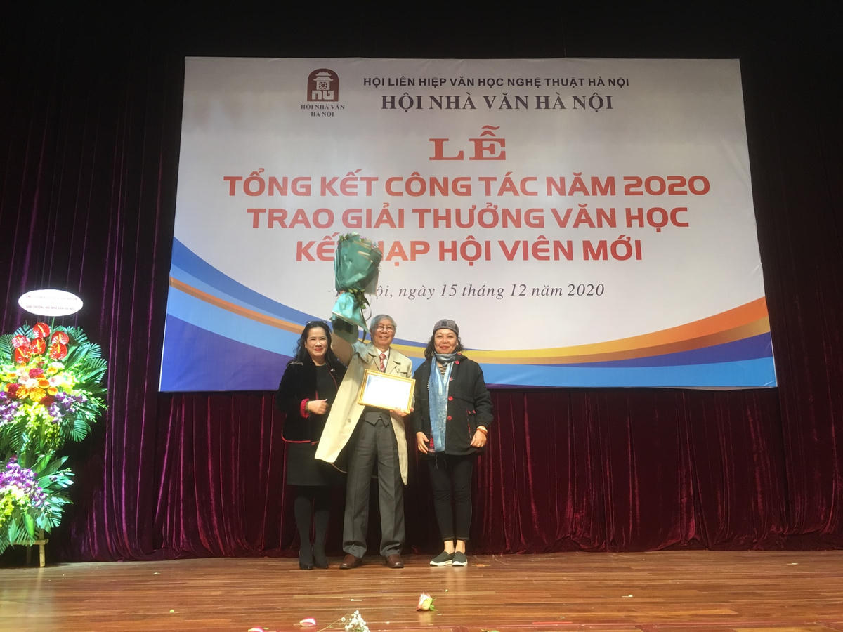 Nhà văn Hoàng Quốc Hải vừa được Hội Nhà văn Hà Nội trao giải Thành tựu văn học trọn đời.