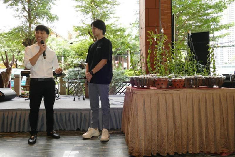 Hình ảnh tại buổi trao đổi siêu xe lấy lan đột biến - Ảnh: 91.com.vn
