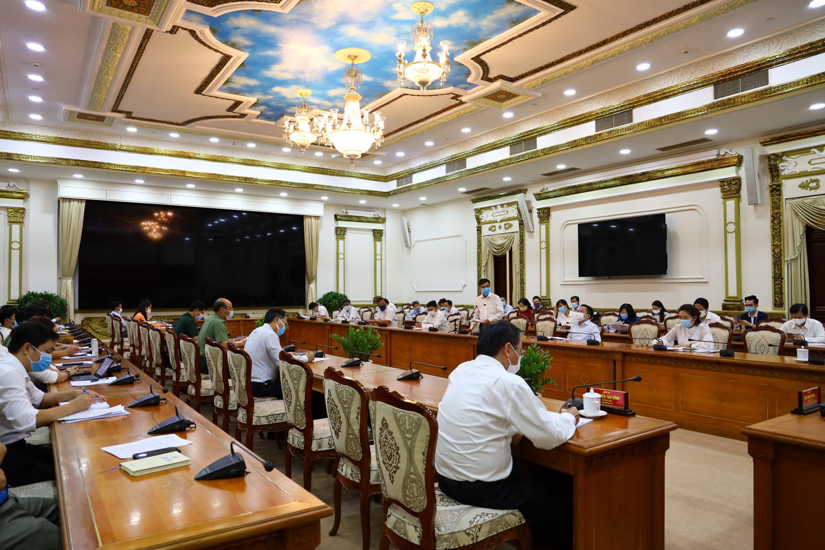 Cuộc họp trực tuyến của TP HCM diễn ra trong bối cảnh vừa có vụ việc 40 người nhập cảnh trái phép.