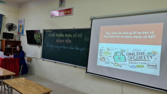 Những buổi tuyên truyền đã được chuyển hóa vào lớp học online.