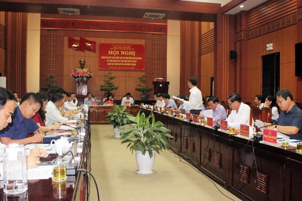 Quang cảnh buổi làm việc.