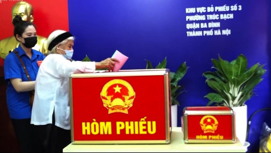 Theo cụ Mão, ở tuổi thượng thọ với cụ đây là niềm vui. Cụ mong muốn lá phiếu của mình sẽ lựa chọn, bầu ra những người đại biểu ưu tú đại diện cho ý chí của nhân dân.
