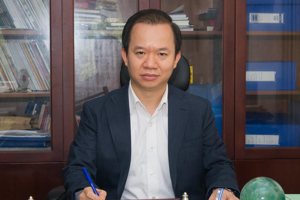 PGS.TS Bùi Hoài Sơn.
