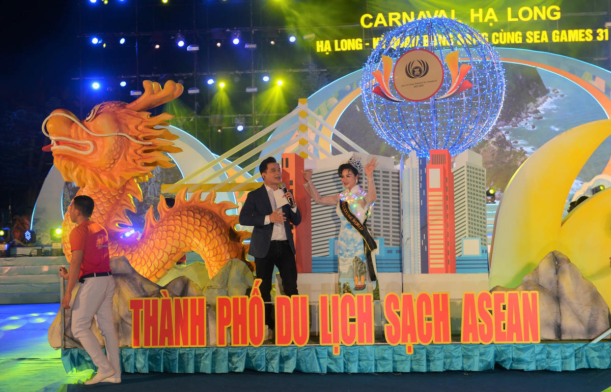 [Ảnh] Carnaval Hạ Long 2022: 'Châm ngòi' bùng nổ du lịch Quảng Ninh dịp 30-4 và 1-5