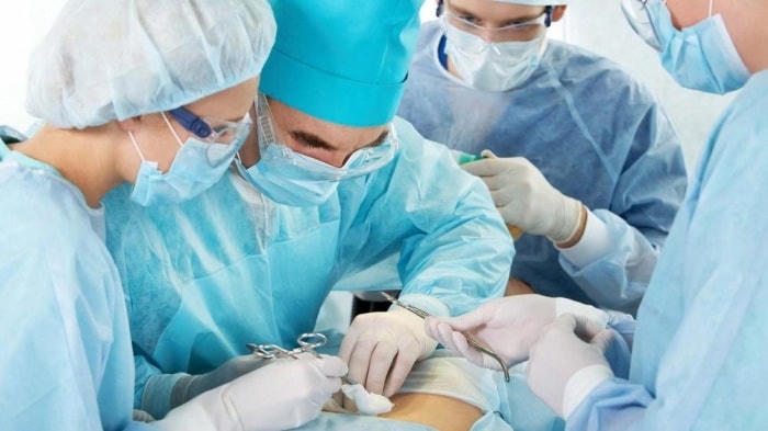 Một ca phẫu thuật thẩm mỹ.