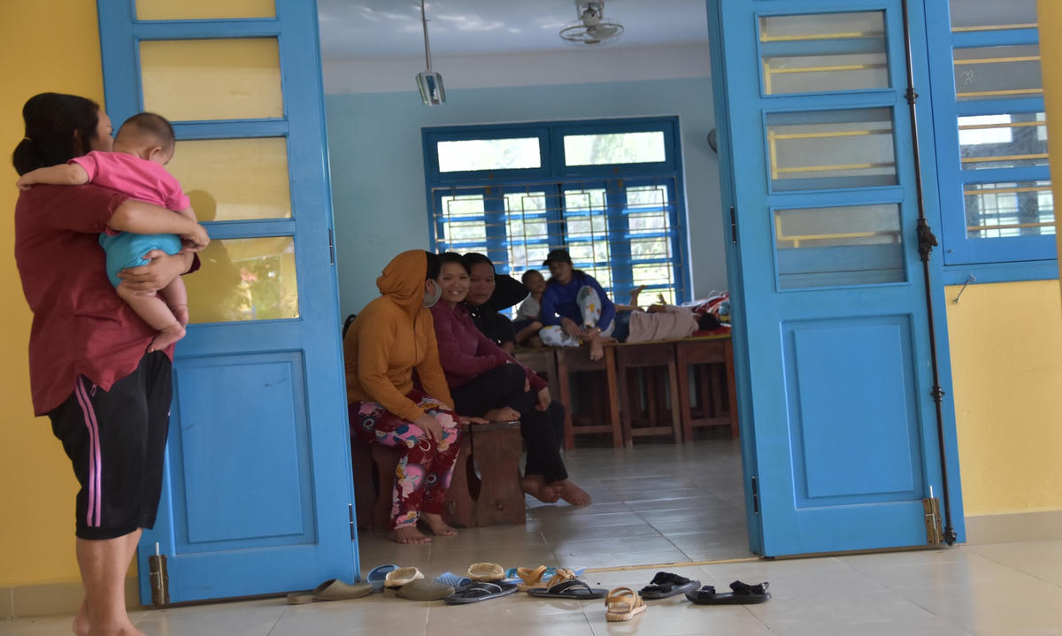 Ông Lê Trường Lưu, Bí thư Tỉnh ủy Thừa Thiên – Huế cho rằng, bão số 9 được dự báo là cơn bão mạnh, ảnh hưởng trực tiếp đến tỉnh Thừa Thiên - Huế. Do vậy, các cấp ủy, chính quyền, các ngành chức năng phải dừng ngay các cuộc họp, hoạt động chưa thật sự cần thiết nhằm tập trung lực lượng để vào cuộc một cách khẩn trương và quyết liệt thực hiện nghiêm túc công điện phòng chống bão số 9 của UBND tỉnh.