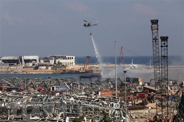 Cảnh tan hoang sau vụ nổ ở Beirut. (Ảnh: THX/TTXVN).