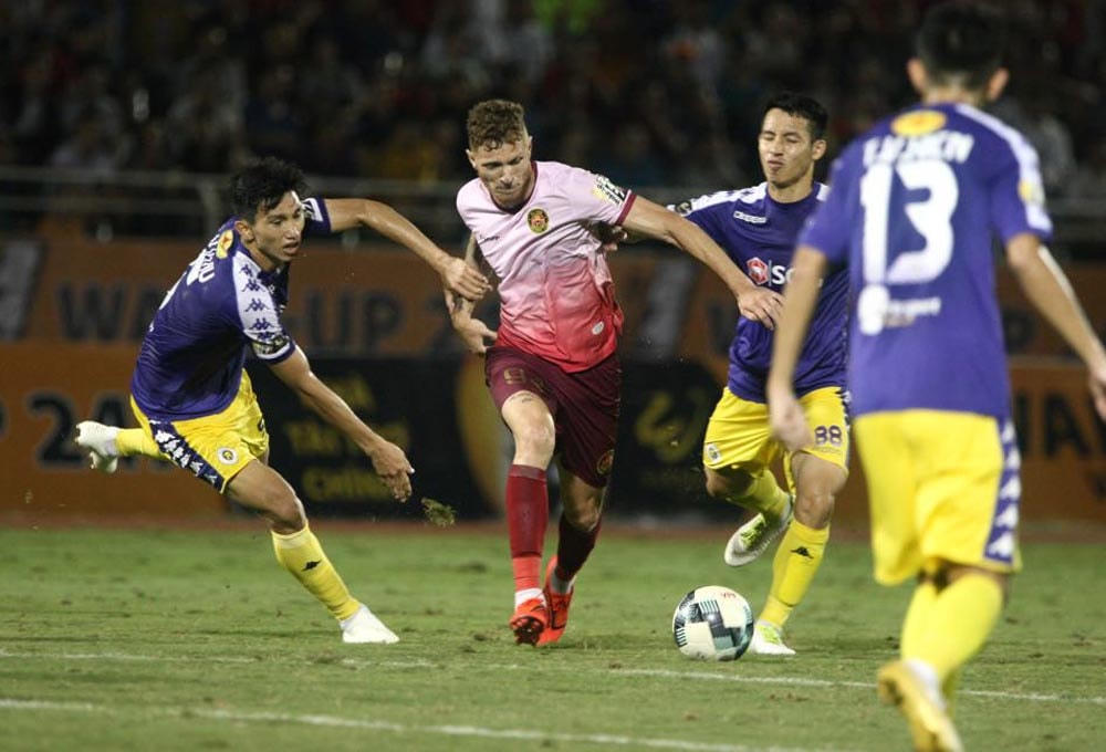 Sài Gòn FC rơi vào khủng hoảng vì thiếu người.