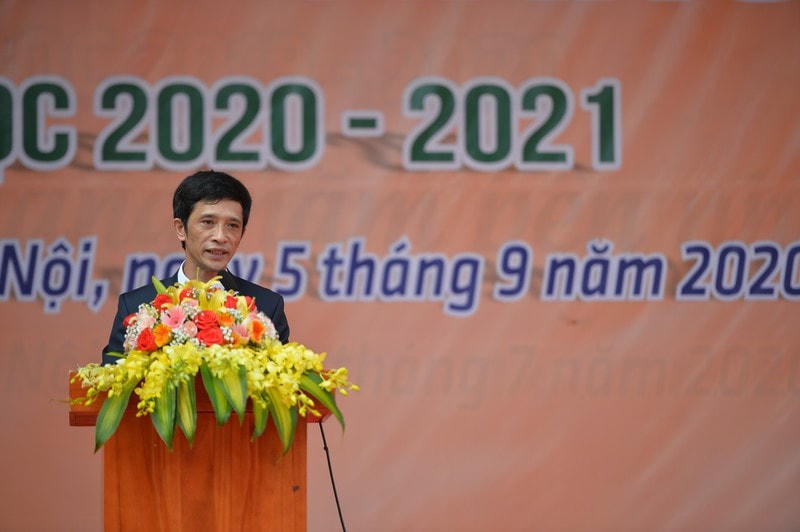 Khai giảng nhanh gọn giữa mùa Covid-19 ở ngôi trường THPT tự chủ duy nhất tại Hà Nội