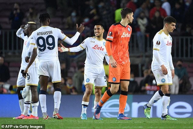 Napoli có lợi thế trước trận lượt về vào tuần sau.