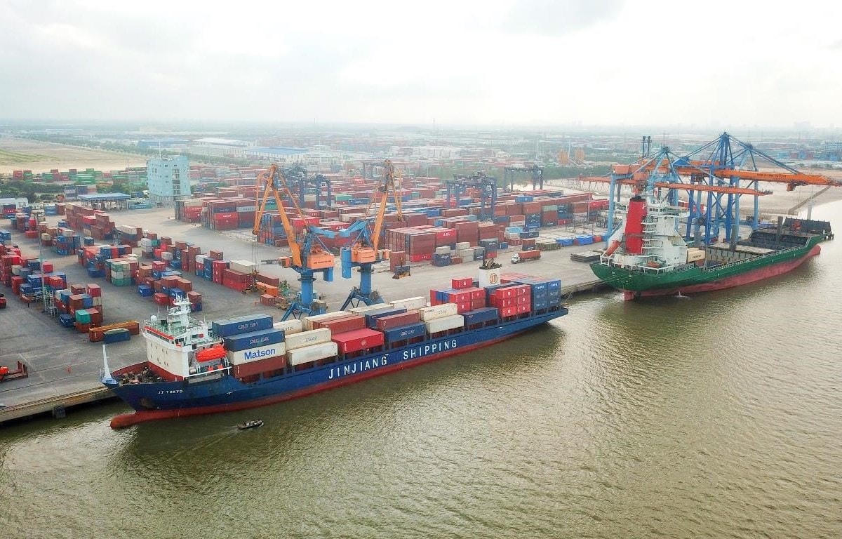 Các hãng tàu biển nước ngoàităng cước vận chuyển khiến doanh nghiệp có mặt hàng xuất khẩu chịu nhiều ảnh hưởng.