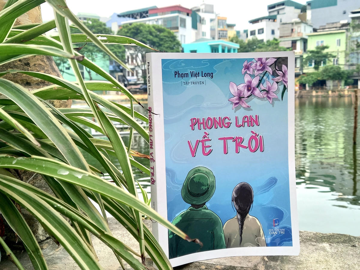 Bìa tập truyện “Phong lan về trời”.