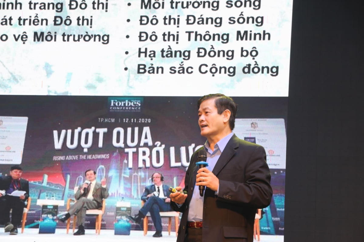TSKH. KTS Ngô Viết Nam Sơn phát biểu tại hội thảo.