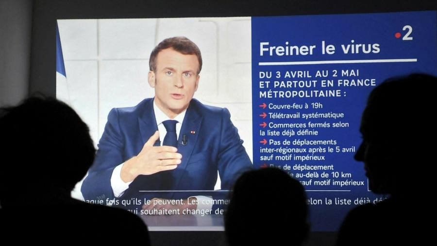 Tổng thống Pháp Emmanuel Macron công bố trên truyền hình quyết định phong tỏa toàn quốc lần thứ 3. Nguồn: AFP.