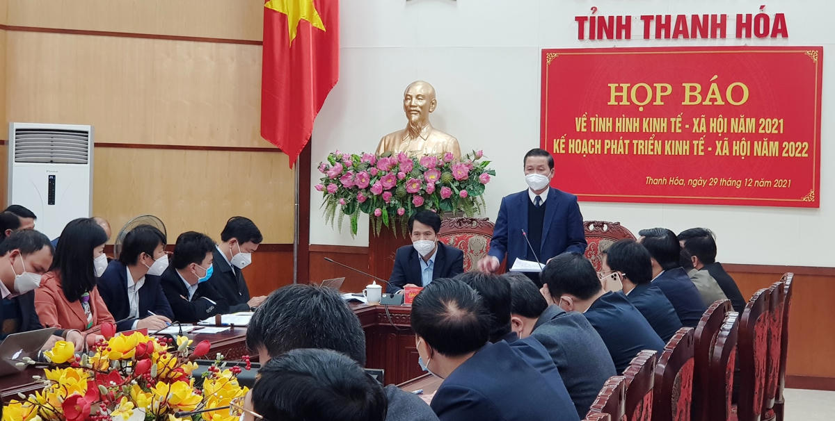 "Tôi cũng đã nói với ngành y tế, ông nào làm cái gì sai phải khai ngay đi, sửa ngay đi, khắc phục ngay đi, không là không thoát đâu!" - ông Đỗ Minh Tuấn, Chủ tịch UBND tỉnh Thanh Hóa nói.