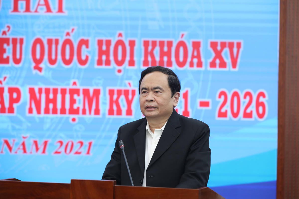 Chủ tịch Trần Thanh Mẫn phát biểu tại cuộc họp.