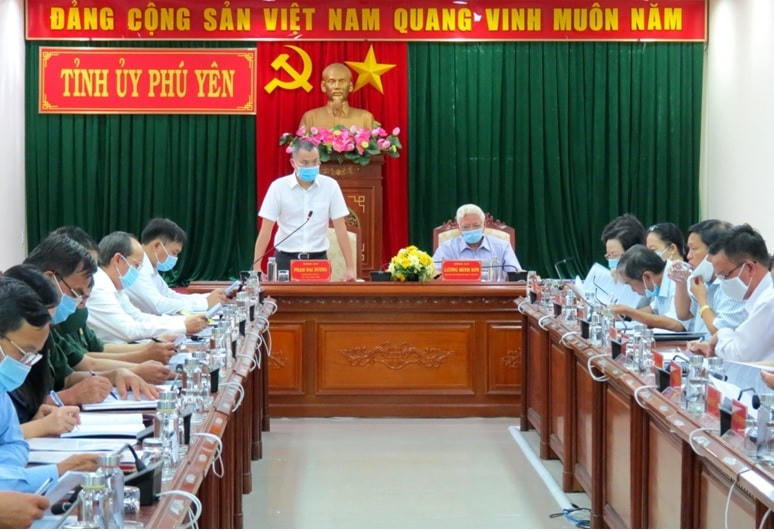 Quang cảnh buổi họp.