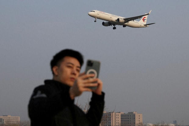 Máy bay của China Eastern Airlines hạ cánh xuống sân bay quốc tế thủ đô Bắc Kinh ở Bắc Kinh, Trung Quốc ngày 23/3/2022. Ảnh: Reuters.
