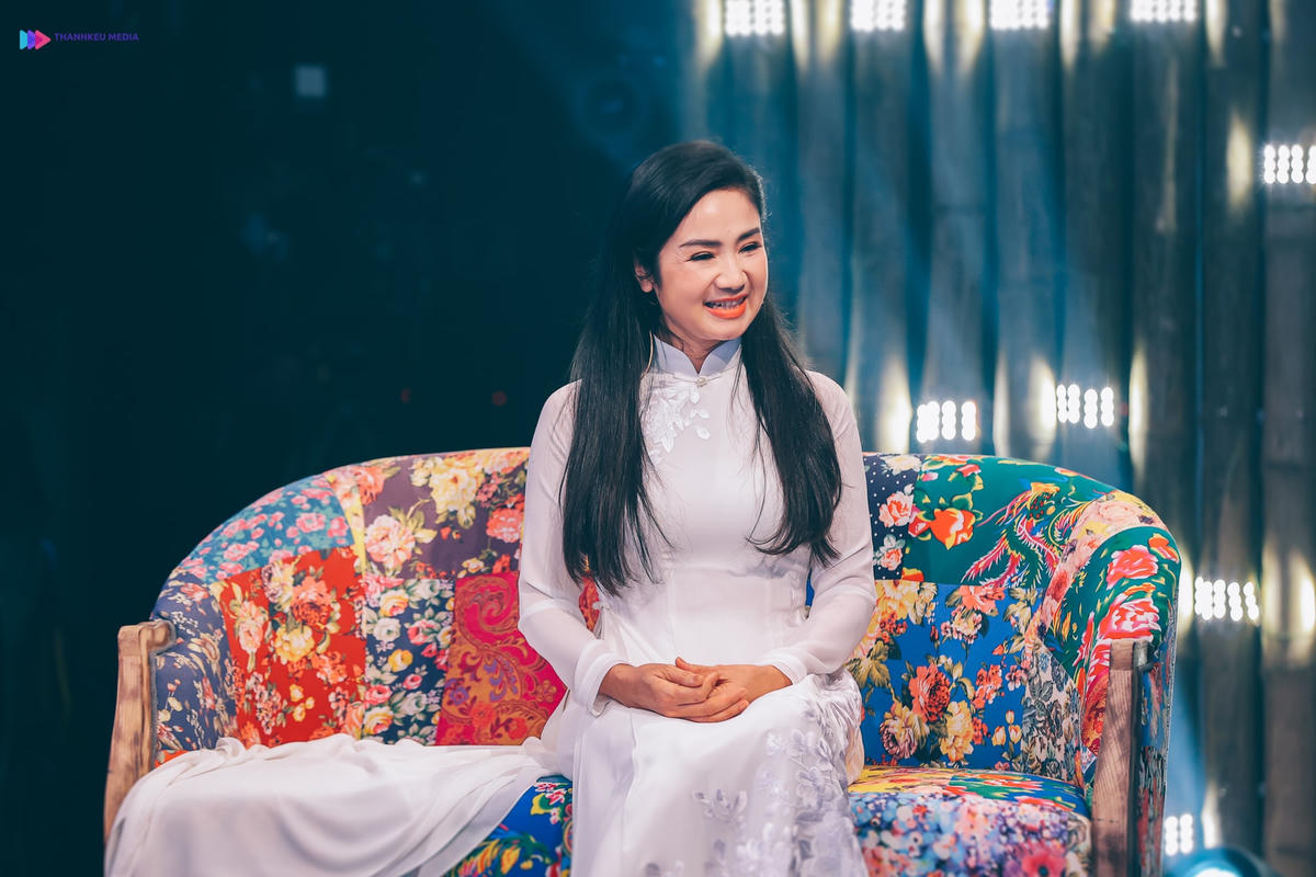 NSND Thu Hà khách mời của tập đầu tiên chương trình "Thanh xuân tươi đẹp".