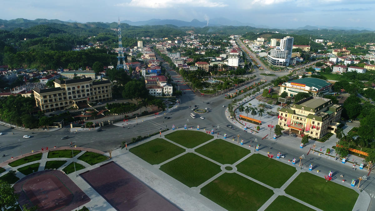 Thành phố Yên Bái ngày nay – diện mạo độ thị của thủ phủ cũ Hoàng Liên Sơn, đã thay đổi và hiện đại hơn.