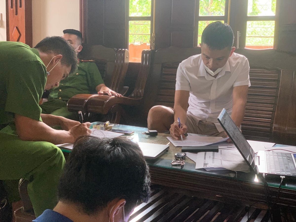 Quảng Bình: Triệt phá đường dây cá độ bóng đá 60 tỷ đồng