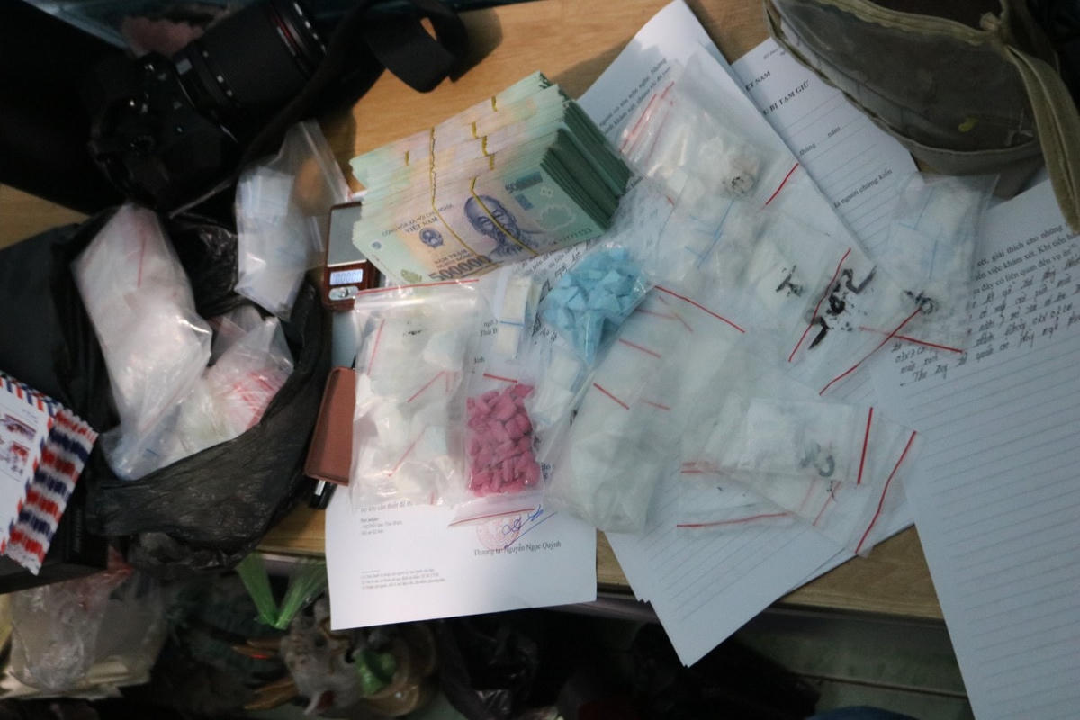 Tang vật cảnh sát thu giữ được tại nhà Ngô Thị Bình.