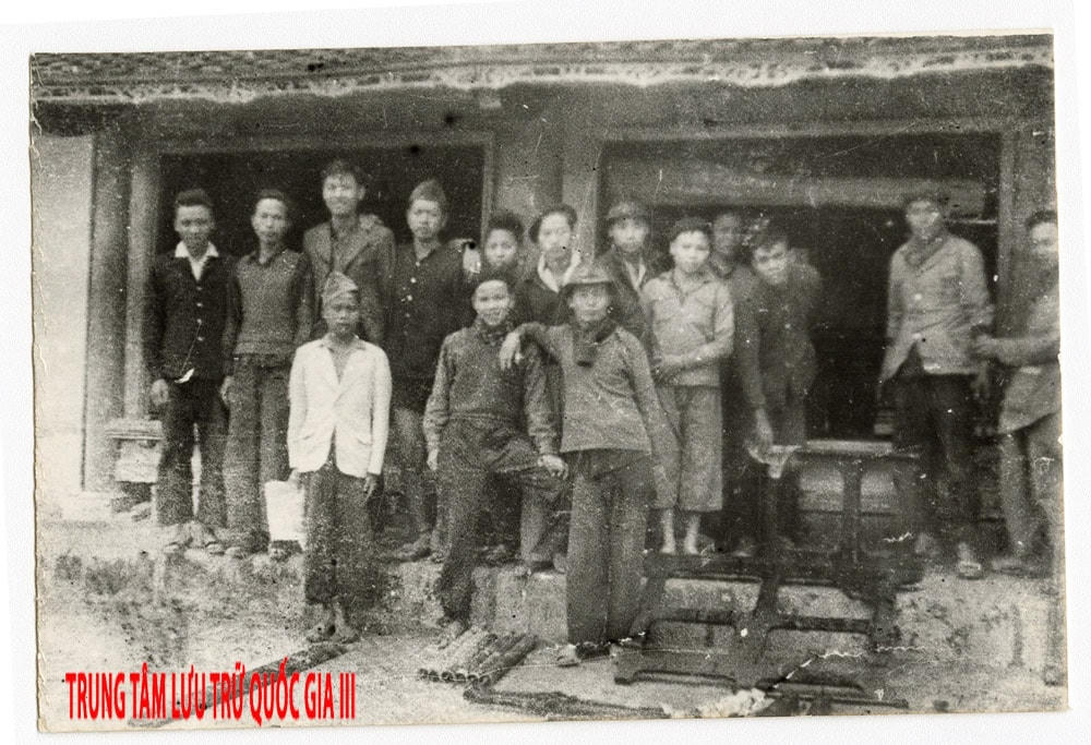 Báo Cứu quốc chuyển về Hà Đông, tháng 01/1947. Nguồn: Trung tâm Lưu trữ quốc gia III, Tài liệu ảnh Nhà Nhiếp ảnh Nguyễn Bá Khoản.