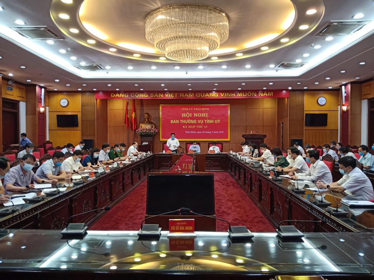 Lãnh đạo tỉnh, Ban chỉ đạo phòng, chống dịch của tỉnh họp khẩn trong sáng nay 6/5 .
