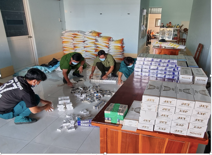Tang vật vi phạm tại thời điểm kiểm tra tại nhà ông Lương Văn Mít.