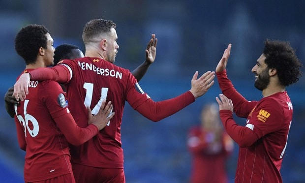 Salah (phải) góp công ở cả 3 bàn thắng của Liverpool. (Nguồn: Reuters).