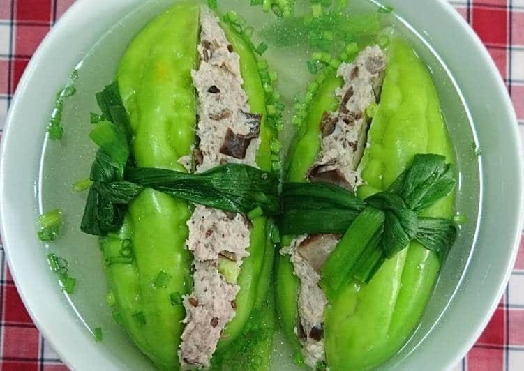 Mướp đắng nhồi thịt – món ăn thanh mát, bổ dưỡng được nhiều người ưa chuộng.  