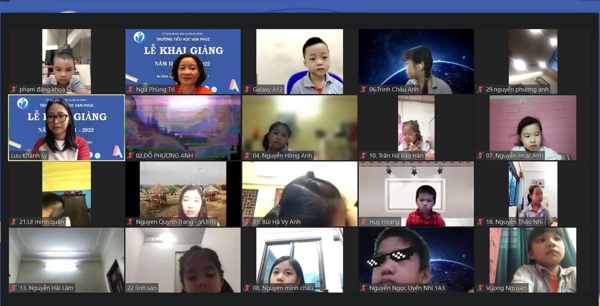 Nhiều địa phương tổ chức lễ khai giảng theo hình thức trực tuyến. Ảnh chụp lễ khai giảng trực tuyến của cô và trò Trường Tiểu học Vạn Phúc (quận Ba Đình, Hà Nội).