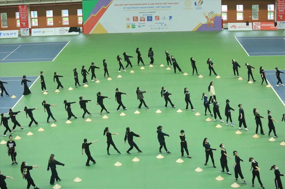 Gần 1.000 nghệ sĩ, diễn viên múa đang miệt mài tập luyện cho Lễ khai mạc SEA Games 31.
