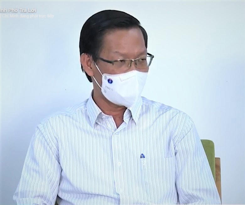 Chủ tịch UBND TP HCM Phan Văn Mãi trực tiếp trả lời ý kiến người dân tại chương trình.