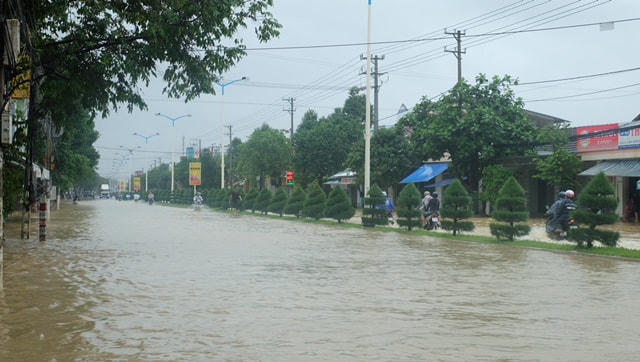 Tuyến đường 2310 TP Nha Trang bị ngập.