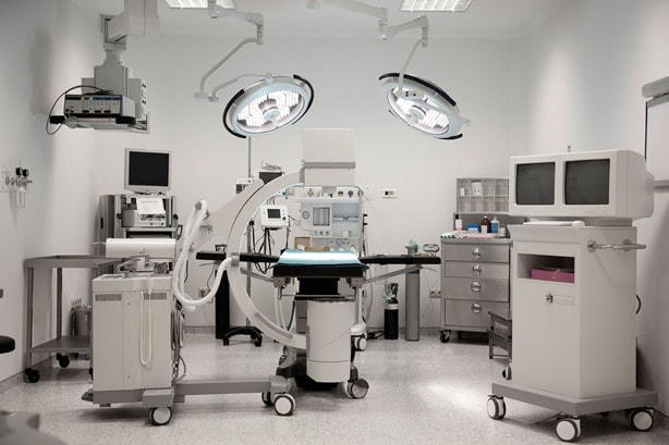 Trang thiết bị y tế phải công khai giá bán.