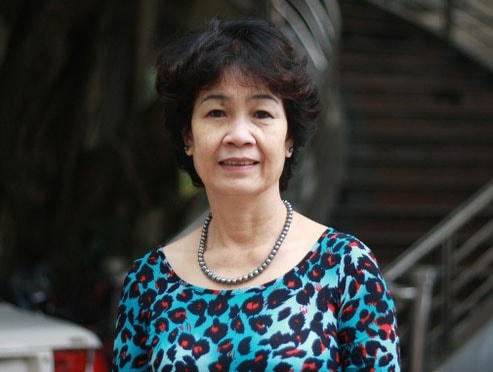 Nhà thơ Nguyễn Thị Hồng Ngát.