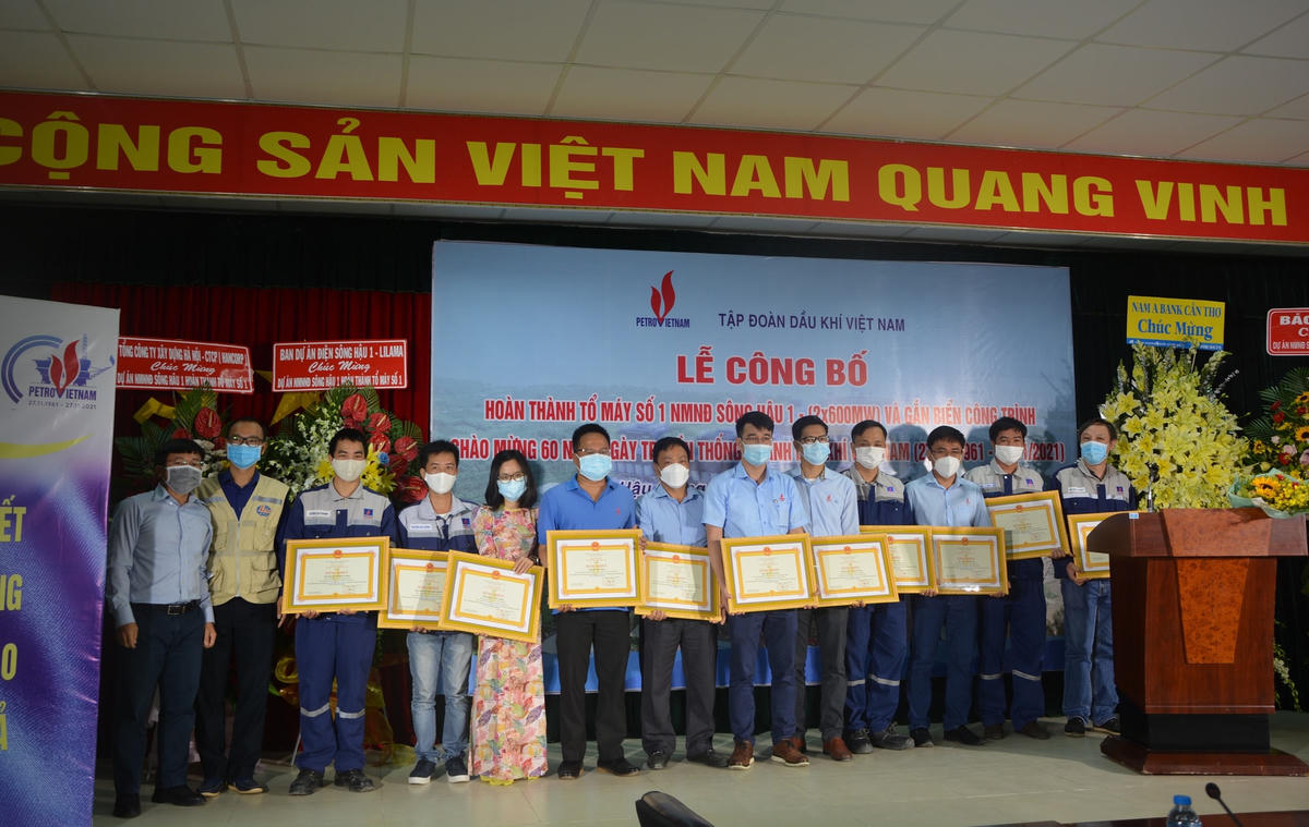PetroVietNam công bố hoàn thành và gắn biển công trình tổ máy số 1 NMNĐ sông Hậu