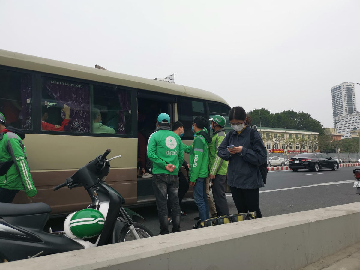 [CHÙM ẢNH] Vẫn lại… bắt khách
