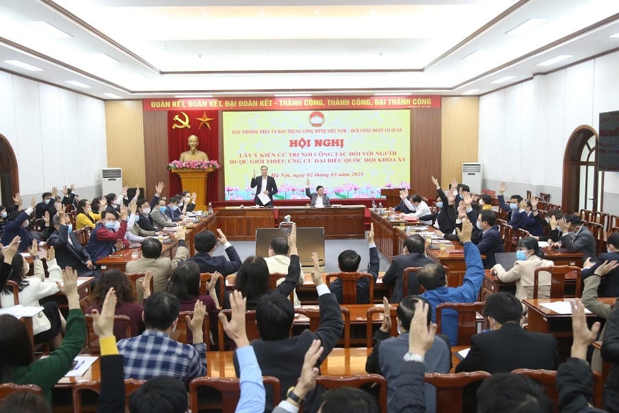 100% cử tri Cơ quan UBTƯ MTTQ Việt Nam đồng ý biểu quyết giới thiệu ông Trần Thanh Mẫn và ông Hầu A Lềnh ứng cử đại biểu Quốc hội.