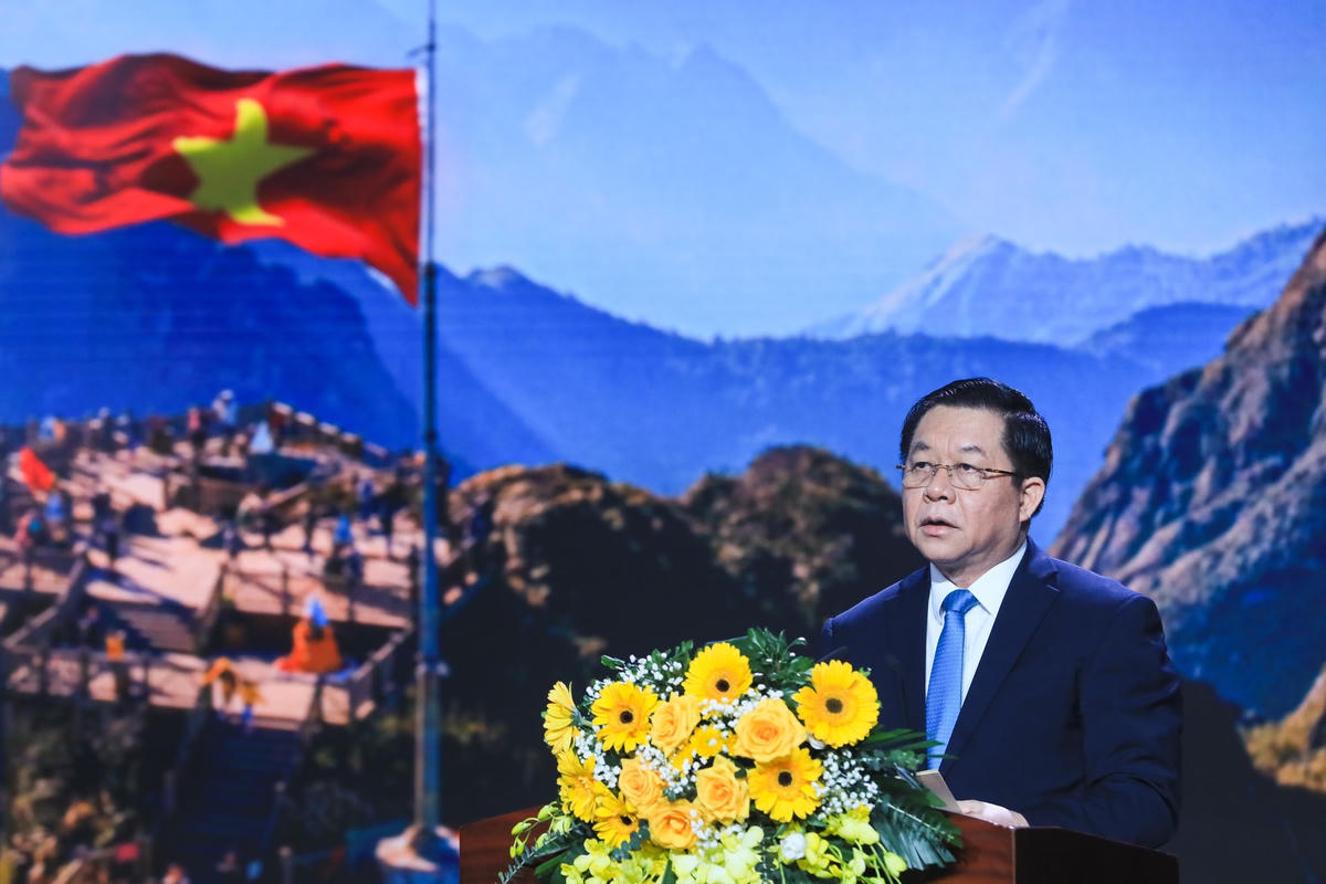 Trưởng ban Tuyên giáo Trung ương Nguyễn Trọng Nghĩa phát biểu tại buổi lễ.