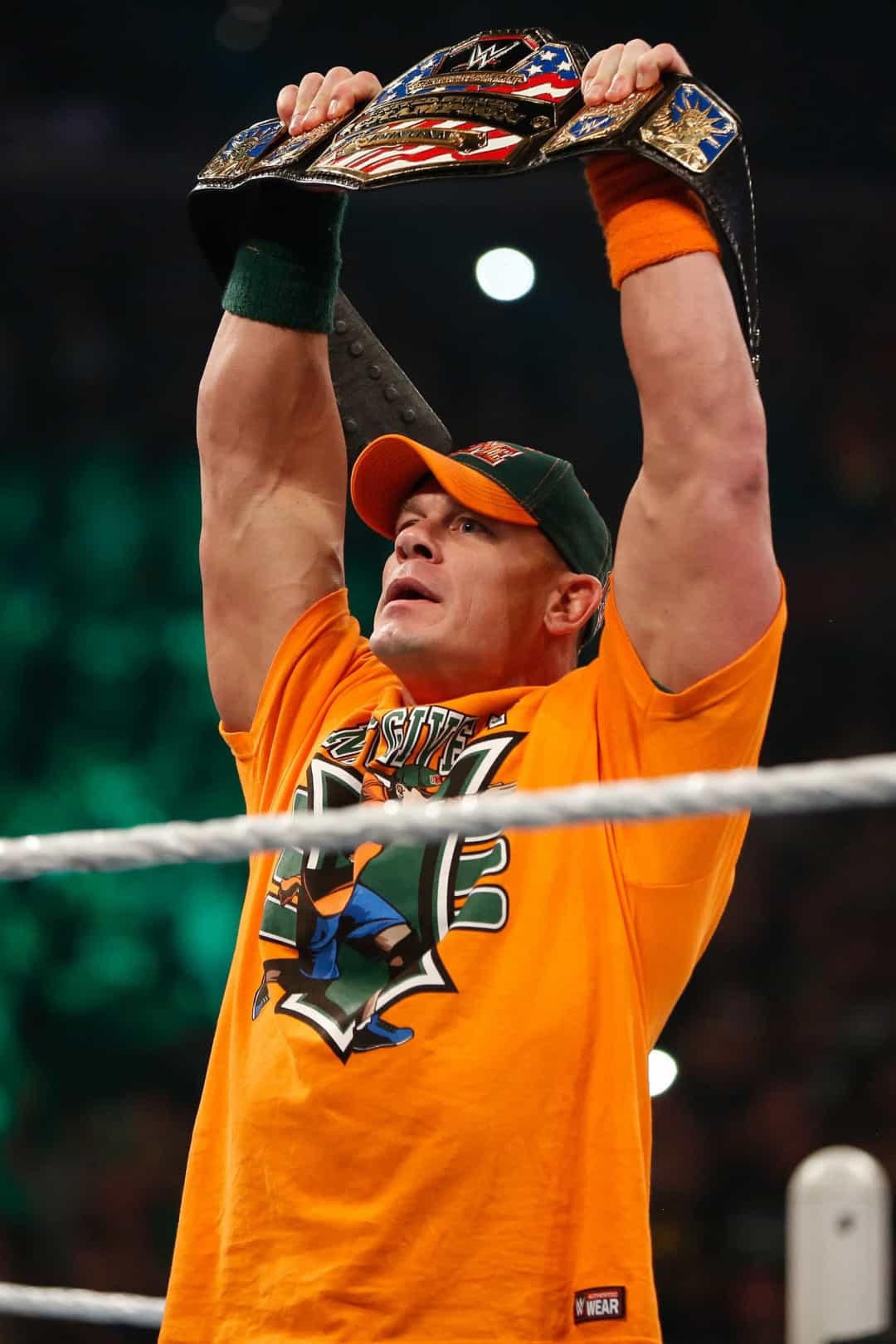 John Cena là đô vật nổi tiếng đã đóng vai chính trong nhiều bộ phim và chương trình truyền hình trong những năm qua.  