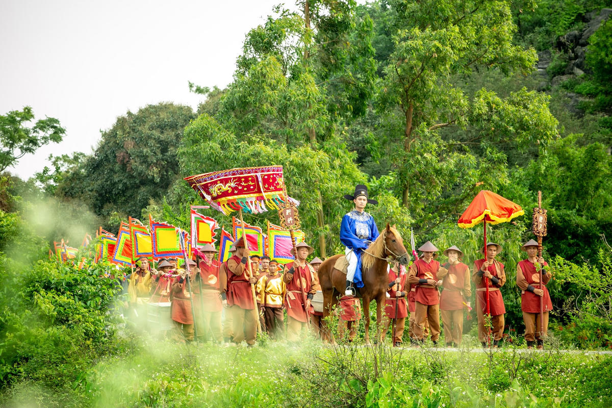 Con đường mở hội