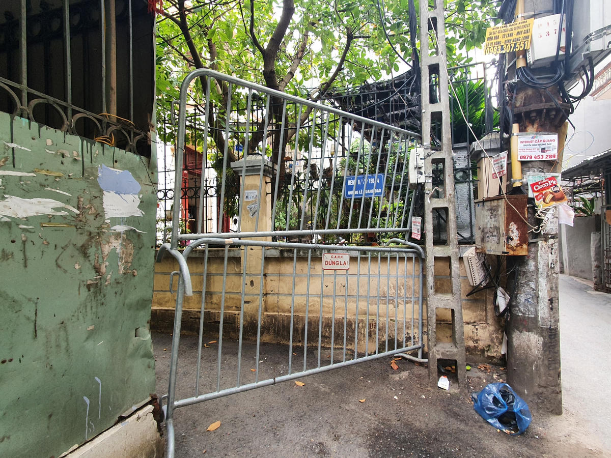 Ngách 8/11/150/4, tổ dân phố số 5, đường Lê Quang Đạo.
