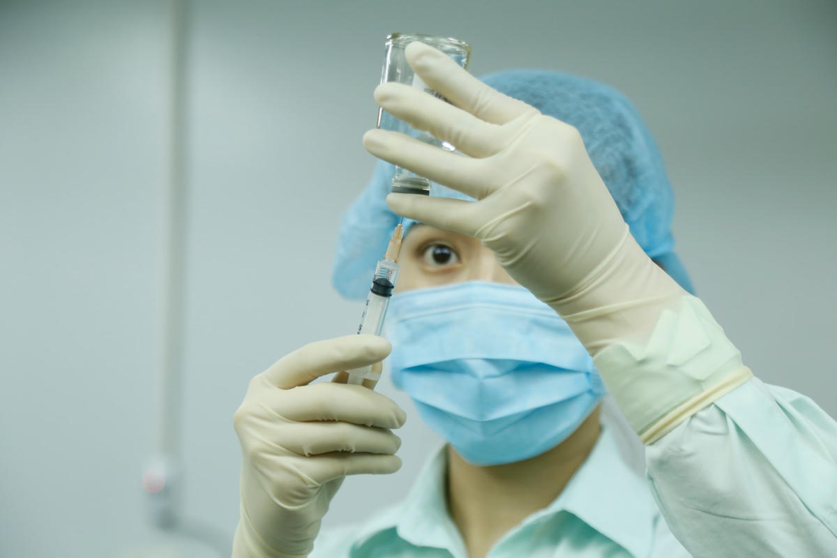 Trong phòng thí nghiệm của Vabiotech. Ảnh Quang Vinh.
