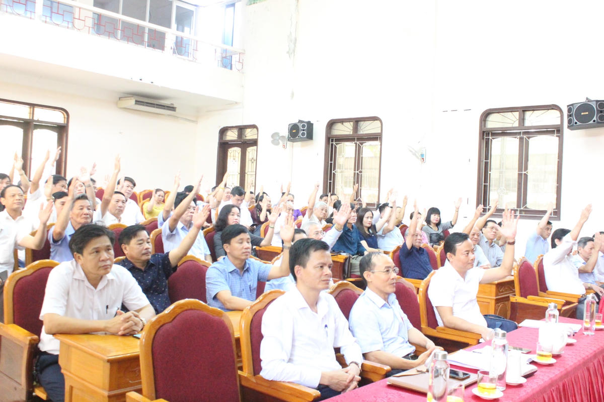 Đại biểu hiệp thương tại hội nghị.