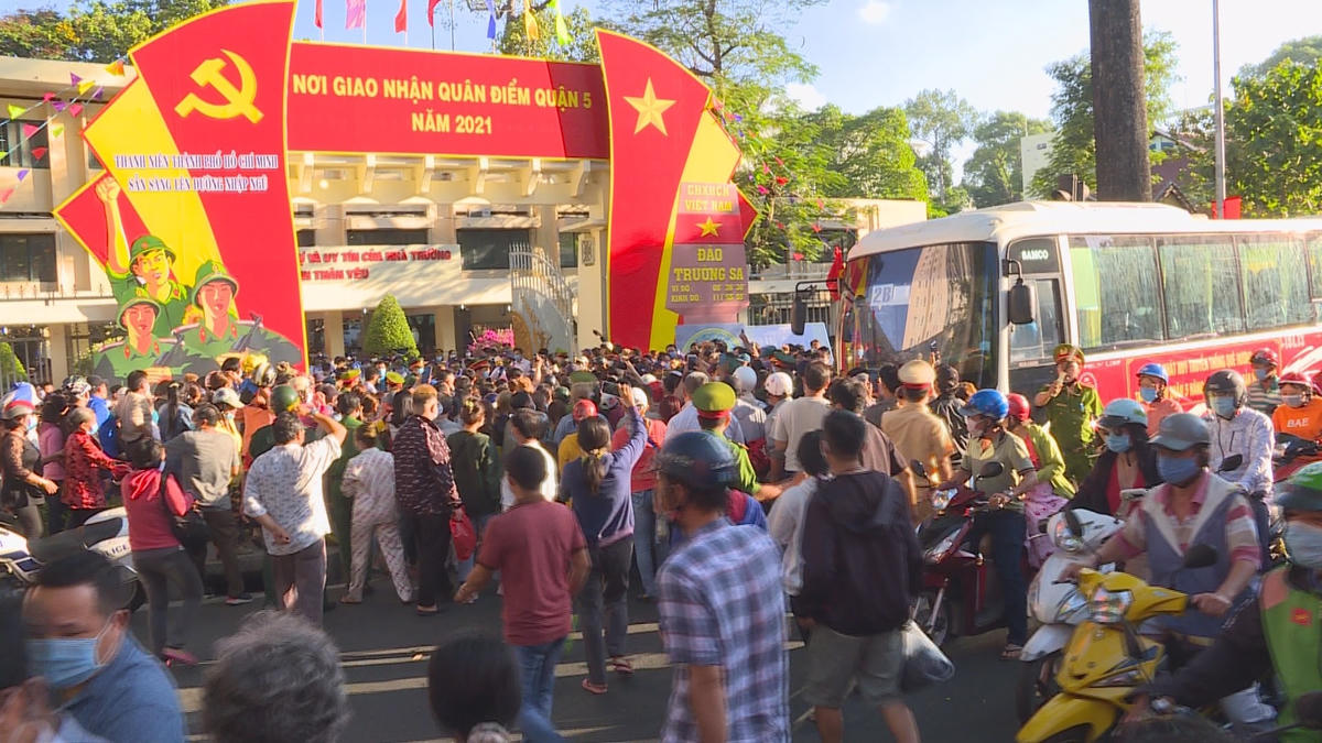 Hơn 4.600 thanh niên TP HCM lên đường nhập ngũ